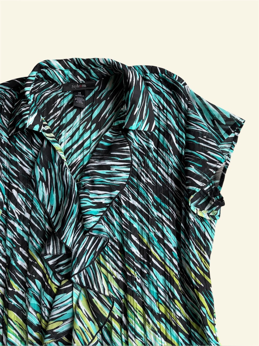 Style & Co Vintage Y2K Teal Green Abstract Ruffle V-Neck Pleated Blouse Size 14 - Picture 2 of 8